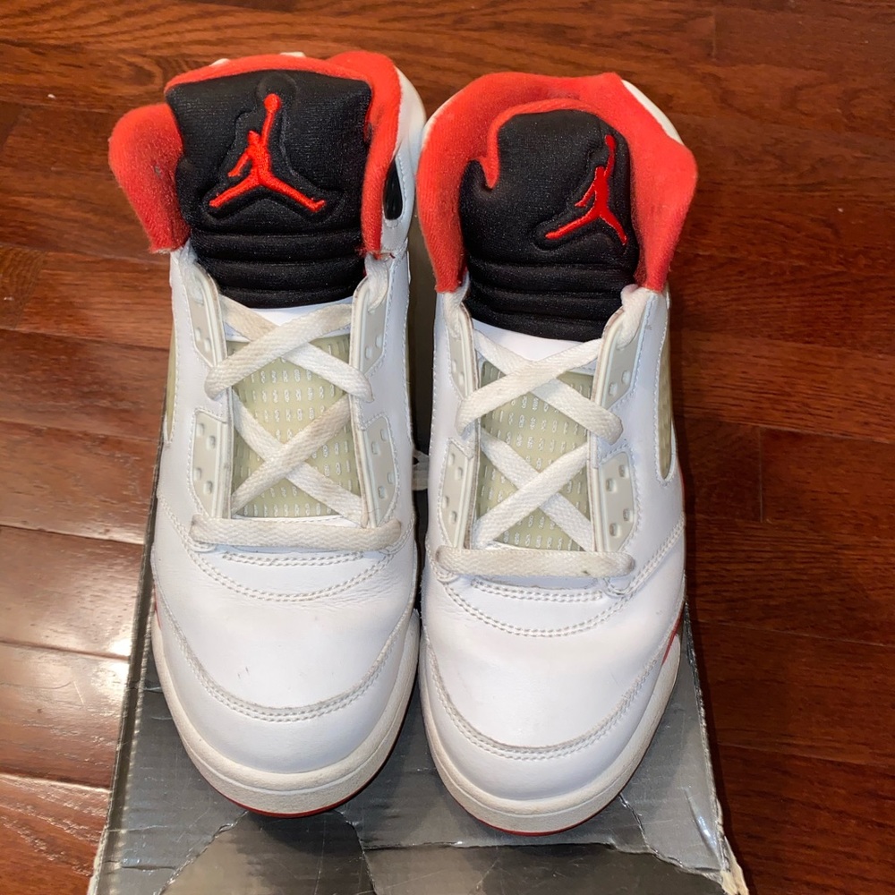 Jordan 5 Retro WHITE FIRE RED BLACK  Sz 5.5